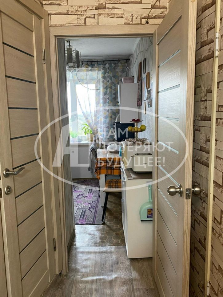 3-комн квартира улица Космонавтов, 12