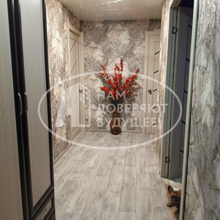 3-комн квартира улица Каширина, 10