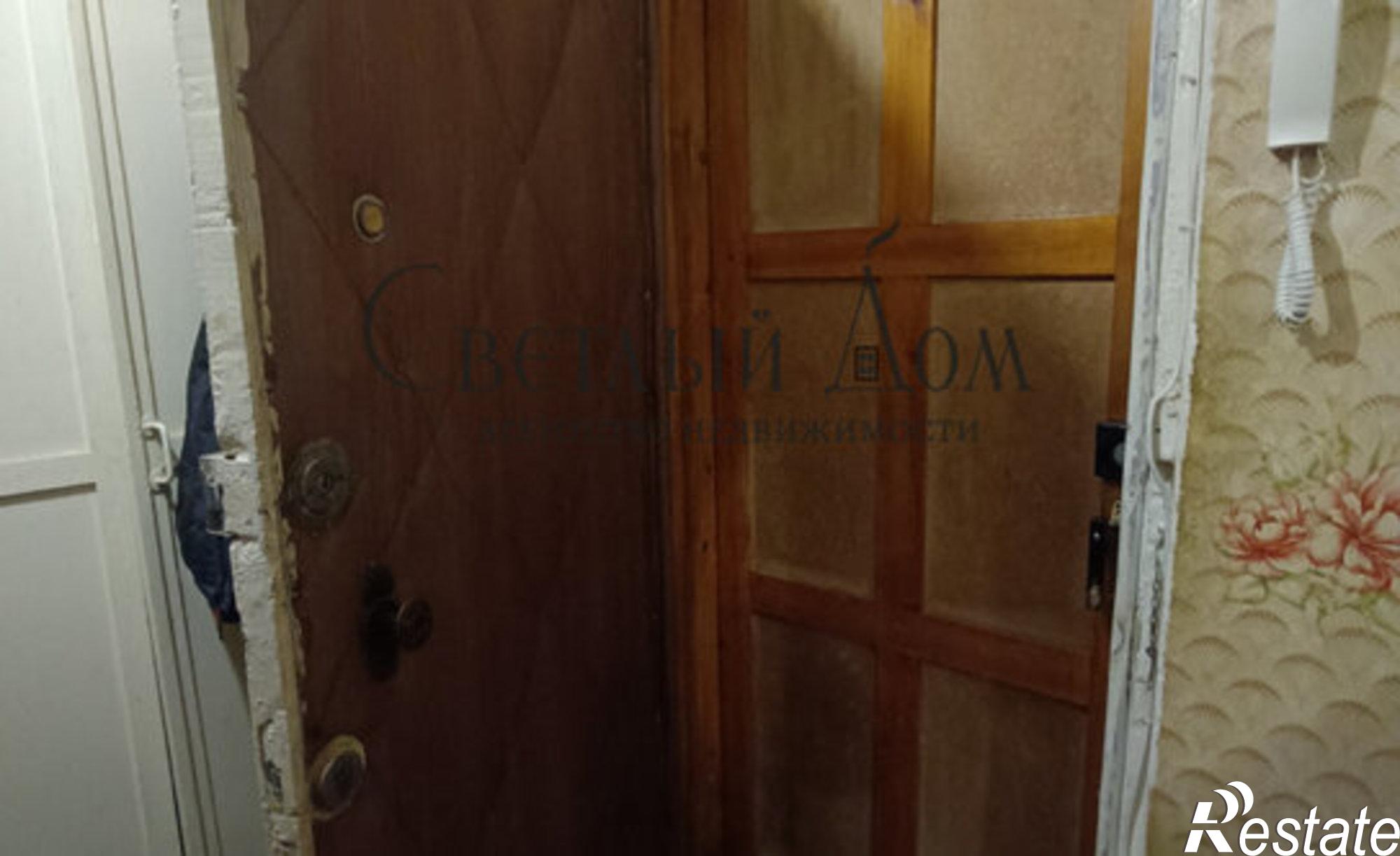 Купить квартиру за 2 000 000 рублей на ул Коммунистическая, 6Б