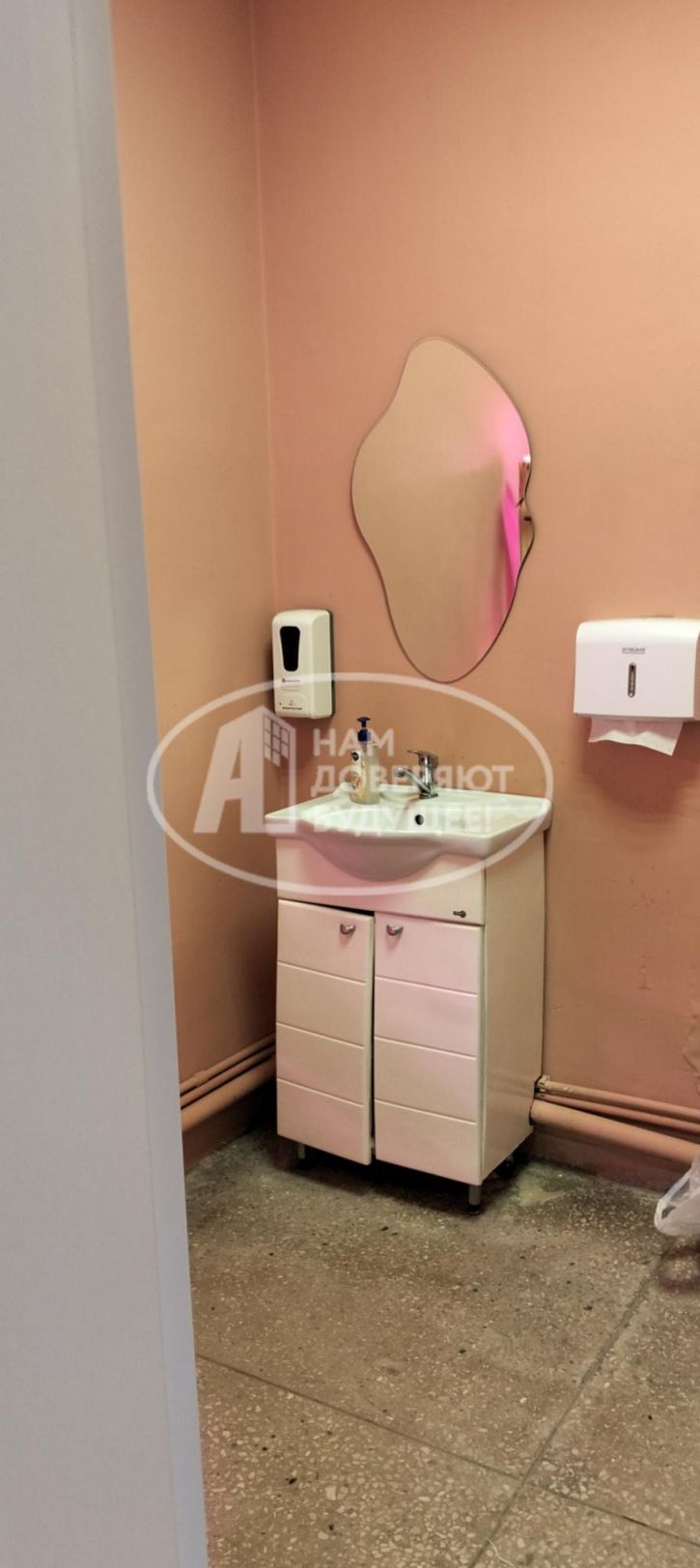 Помещение свободного назначения улица Нефтяников, 10