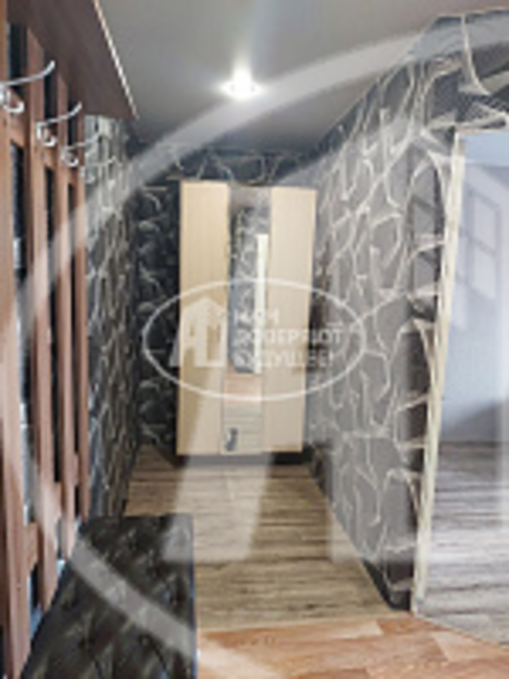 2-комн квартира Коммунистическая улица, 25