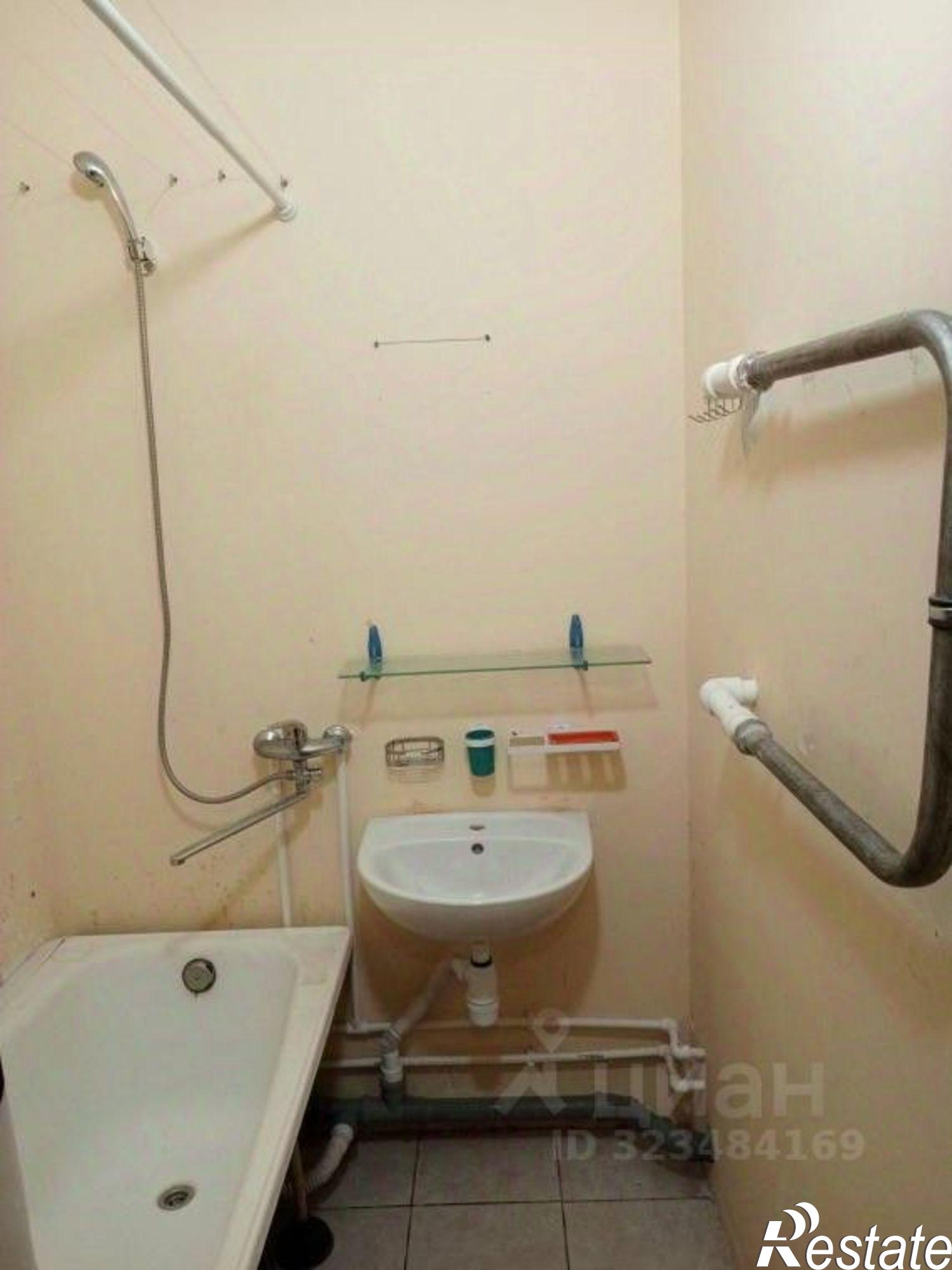 Купить квартиру за 2 300 000 рублей на ул Строителей, 12