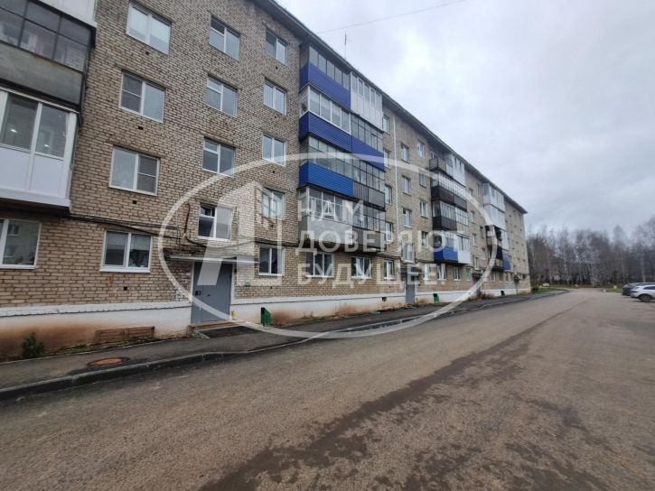 3-комн квартира Коммунистическая улица, 27