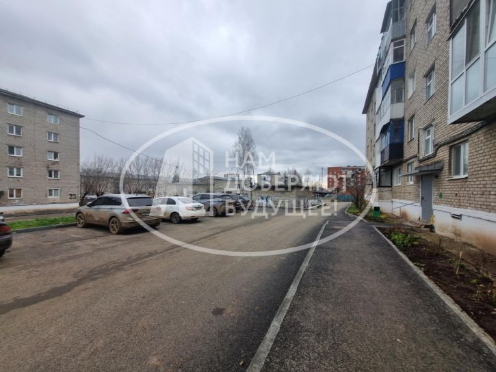 3-комн квартира Коммунистическая улица, 27