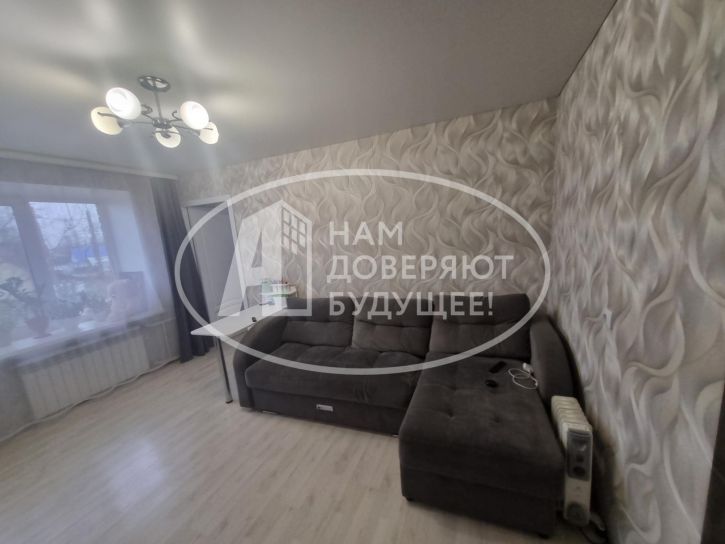 3-комн квартира Коммунистическая улица, 37