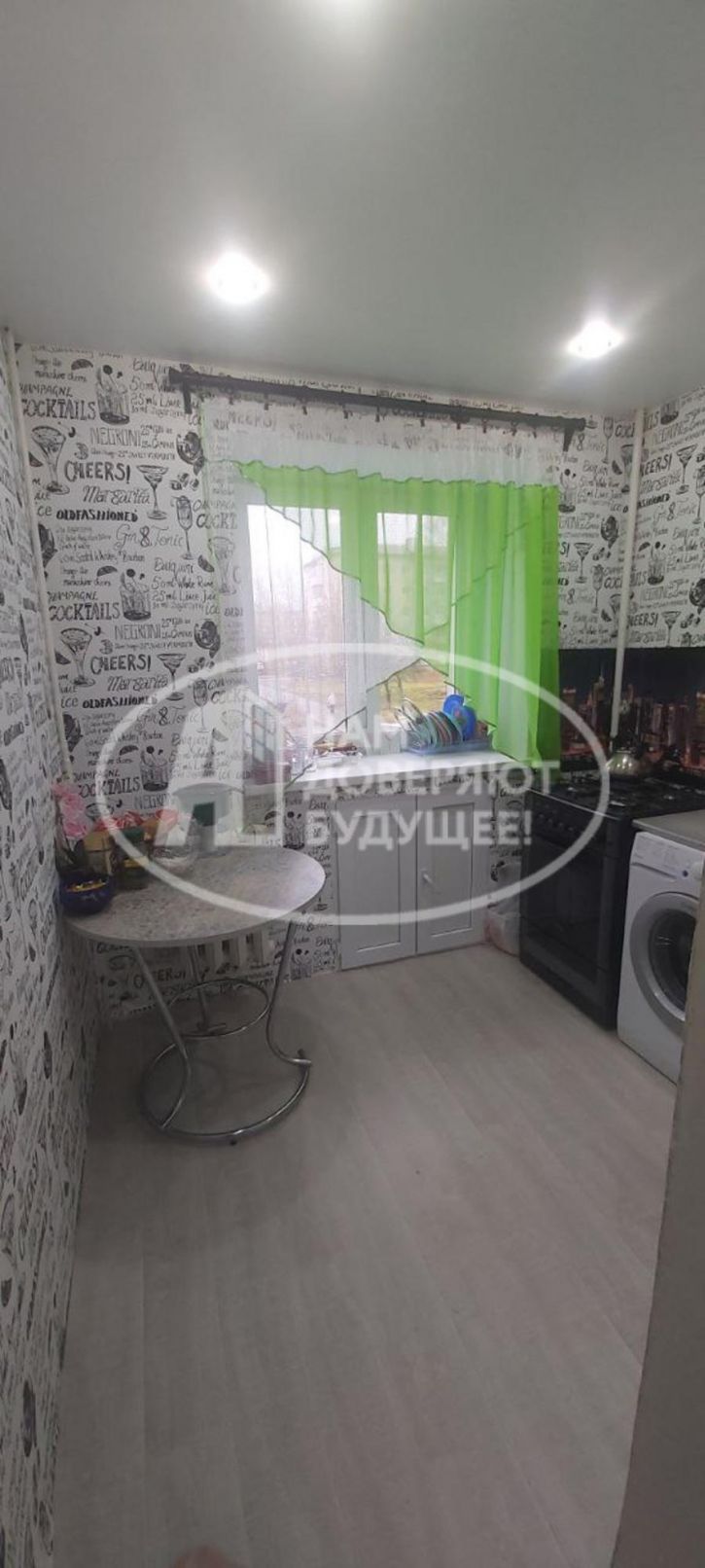 3-комн квартира улица 50 лет ВЛКСМ, 13