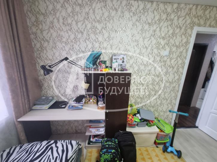 3-комн квартира Коммунистическая улица, 37