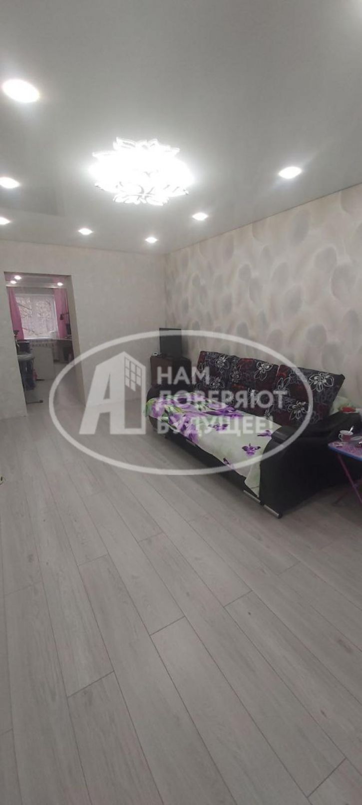 3-комн квартира улица 50 лет ВЛКСМ, 13