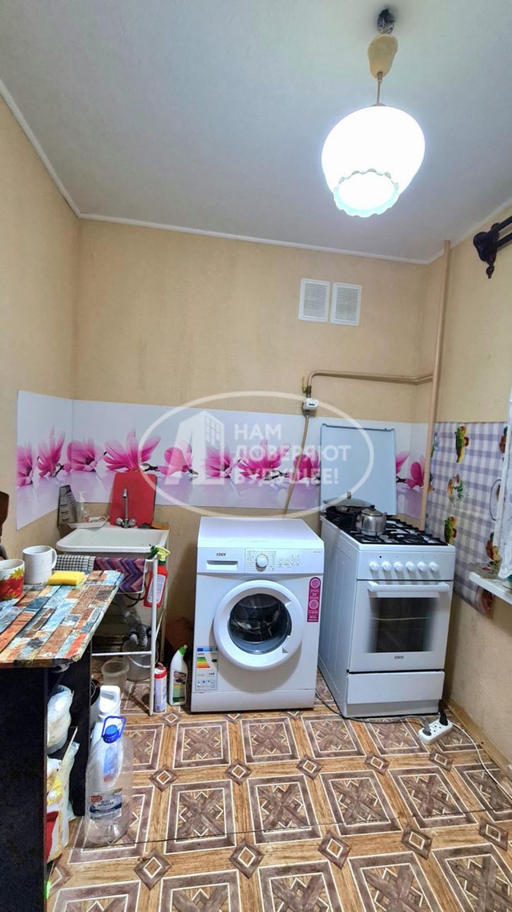 3-комн квартира улица Декабристов, 7