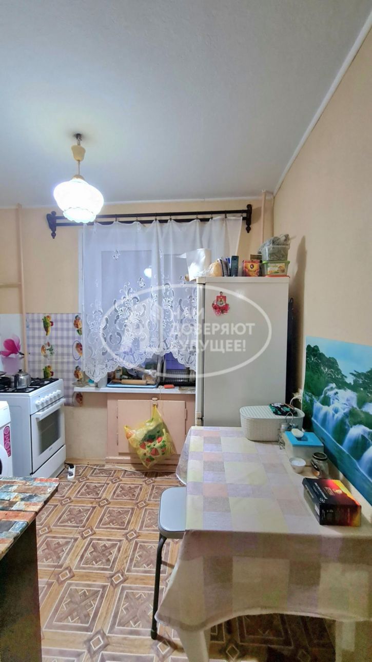 3-комн квартира улица Декабристов, 7