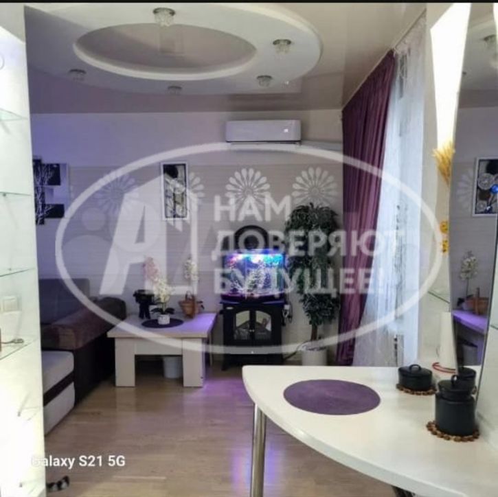 2-комн квартира улица Декабристов, 32