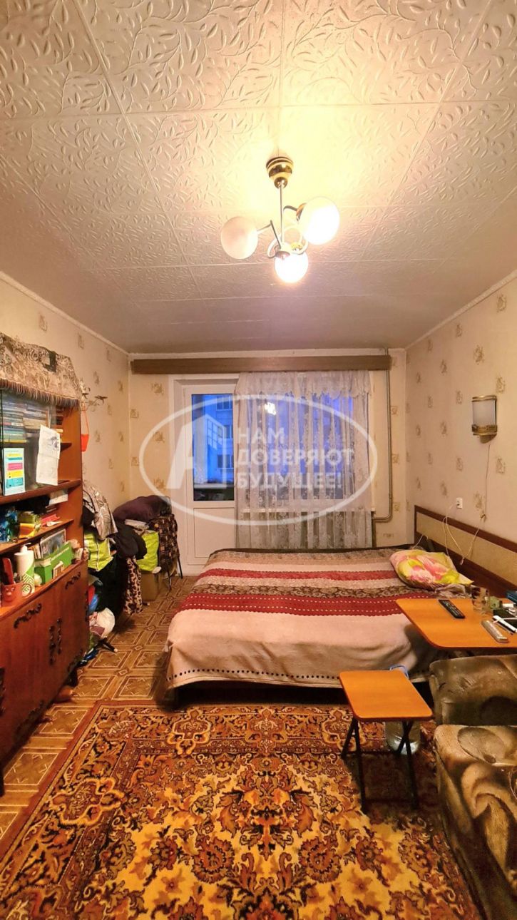 3-комн квартира улица Декабристов, 7