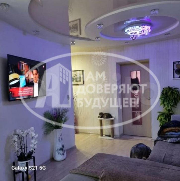 2-комн квартира улица Декабристов, 32