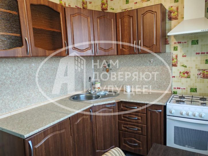 2-комн квартира улица Никонова, 20