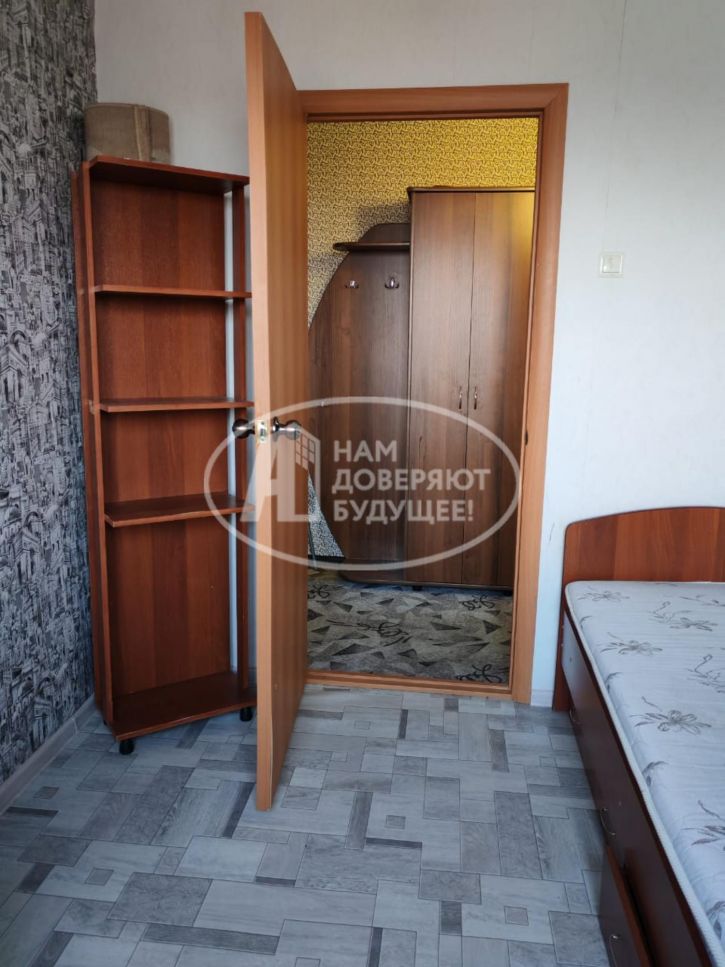 2-комн квартира улица Никонова, 20