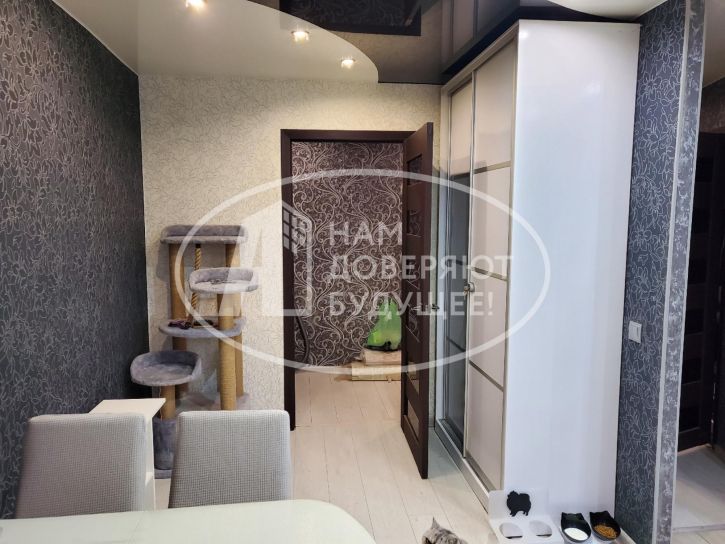 3-комн квартира Коммунистическая улица, 23