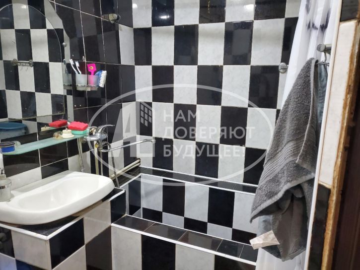 3-комн квартира Коммунистическая улица, 23