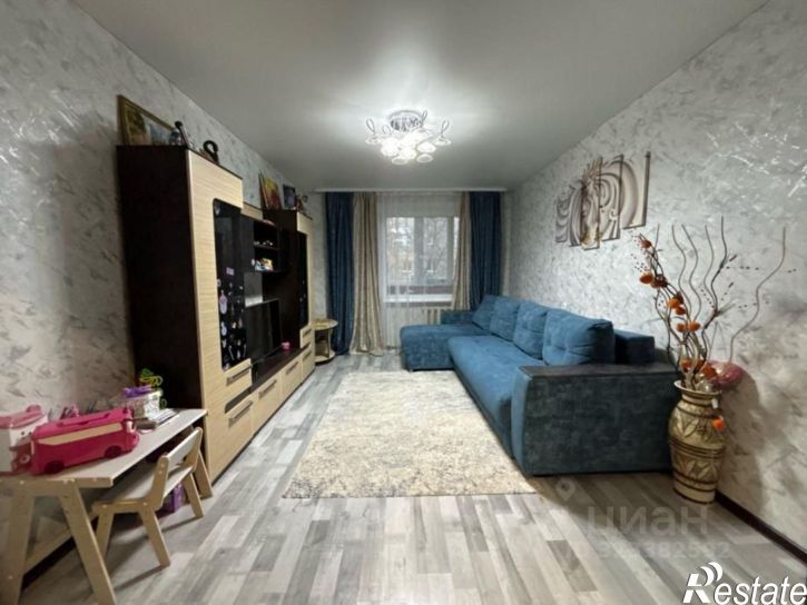 2-комн квартира ул Парижской Коммуны, 28,  д. 28