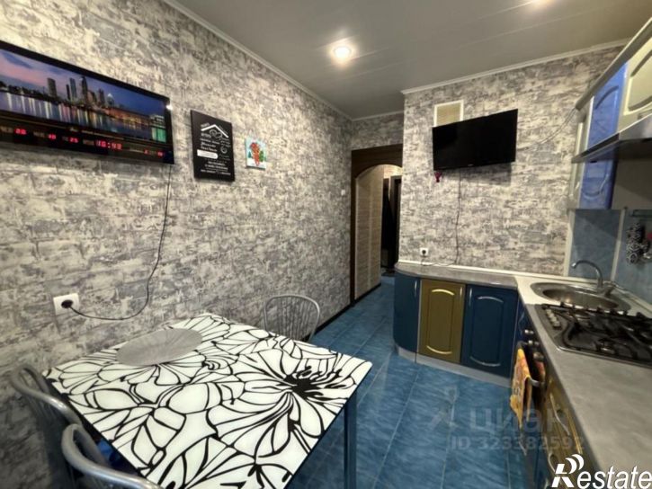 2-комн квартира ул Парижской Коммуны, 28,  д. 28