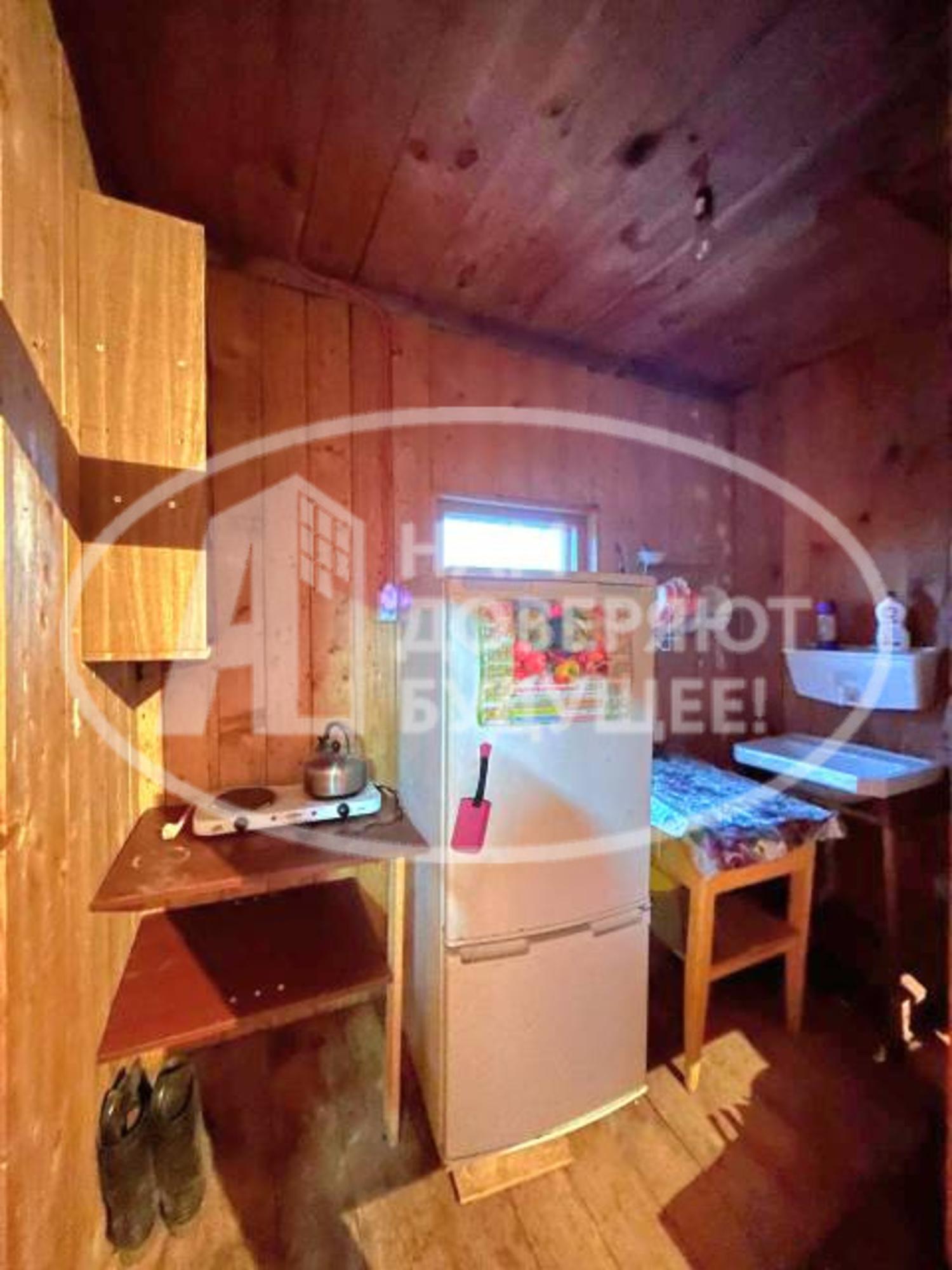 Купить дачу, дом, коттедж за 630 000 рублей на 2-я Северная улица, 19