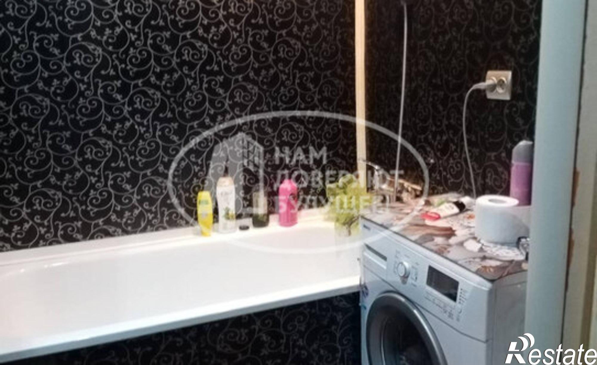 Купить квартиру за 585 000 рублей на Губахинский муниципальный округ, Гремячинск, улица Ленина, 117