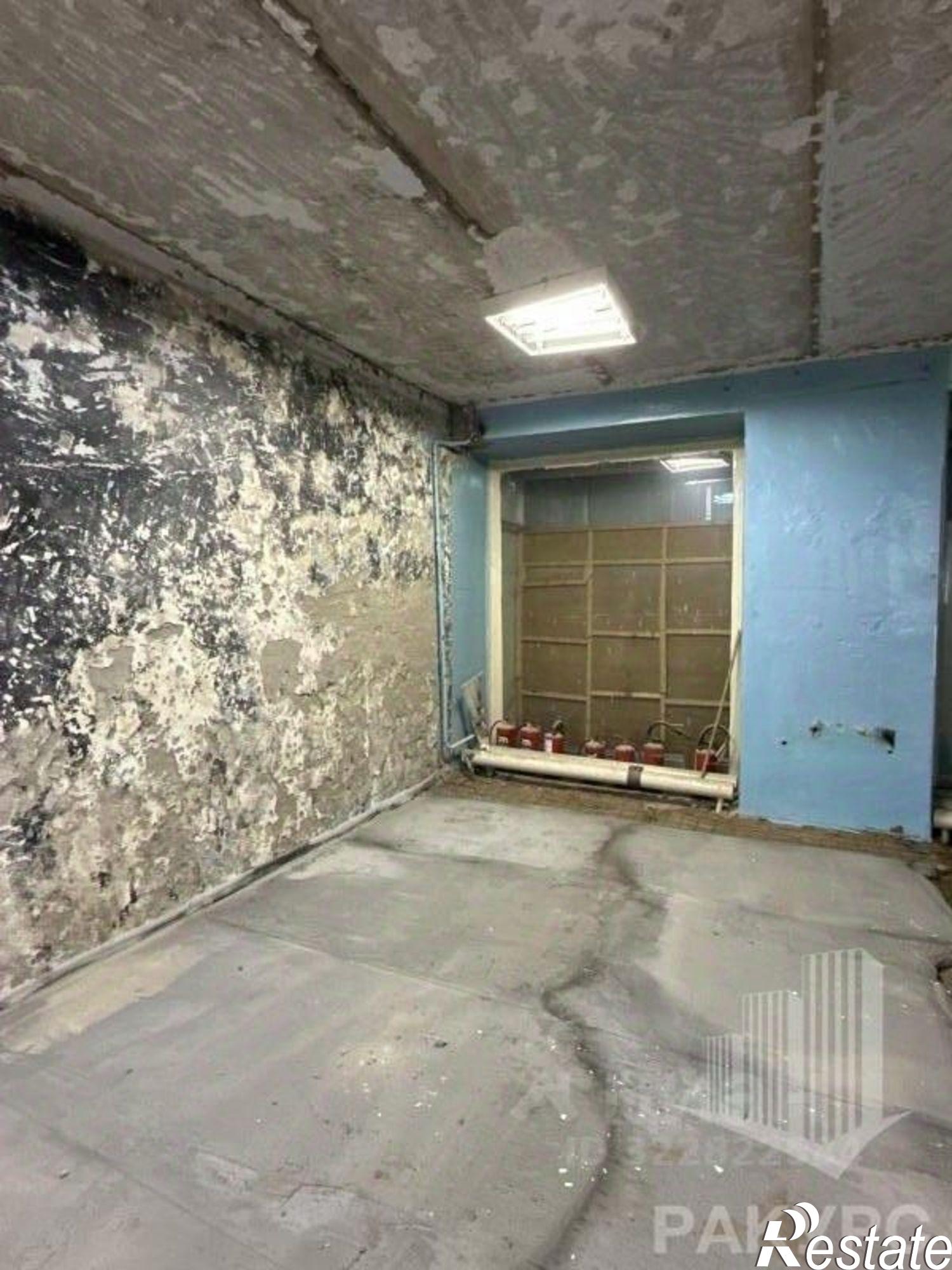 Купить помещение свободного назначения за 4 580 930 рублей на пгт. Звездный, ул. Ленина,  д. 12