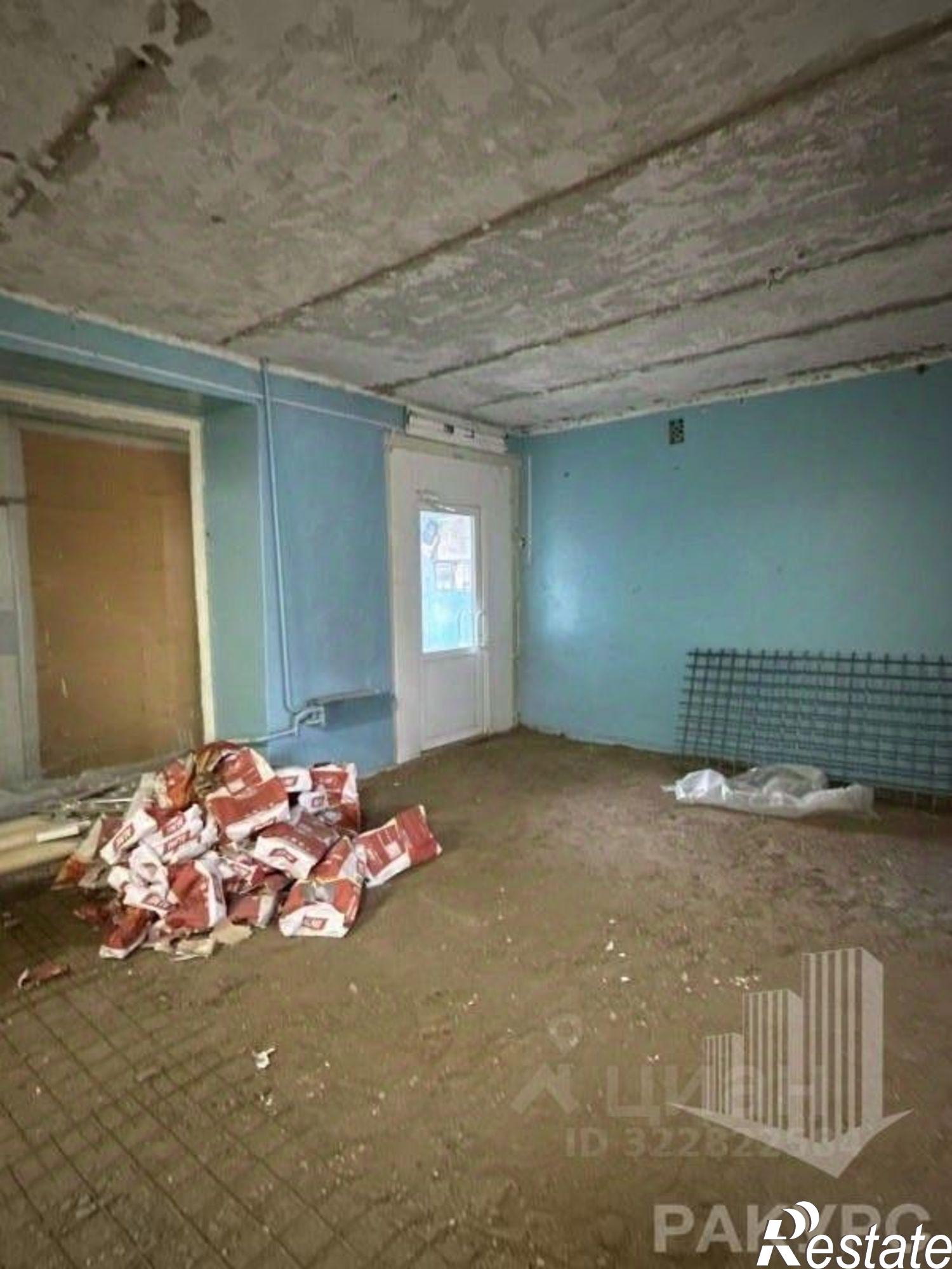 Купить помещение свободного назначения за 4 580 930 рублей на пгт. Звездный, ул. Ленина,  д. 12