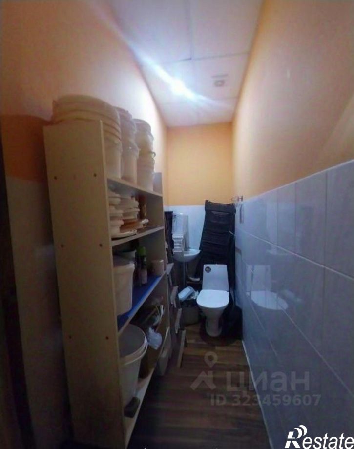 Торговое помещение г Александровск, рп Яйва