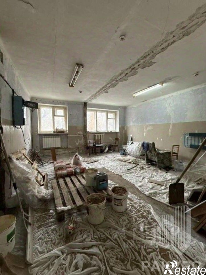 Помещение свободного назначения пгт. Звездный, ул. Ленина,  д. 12