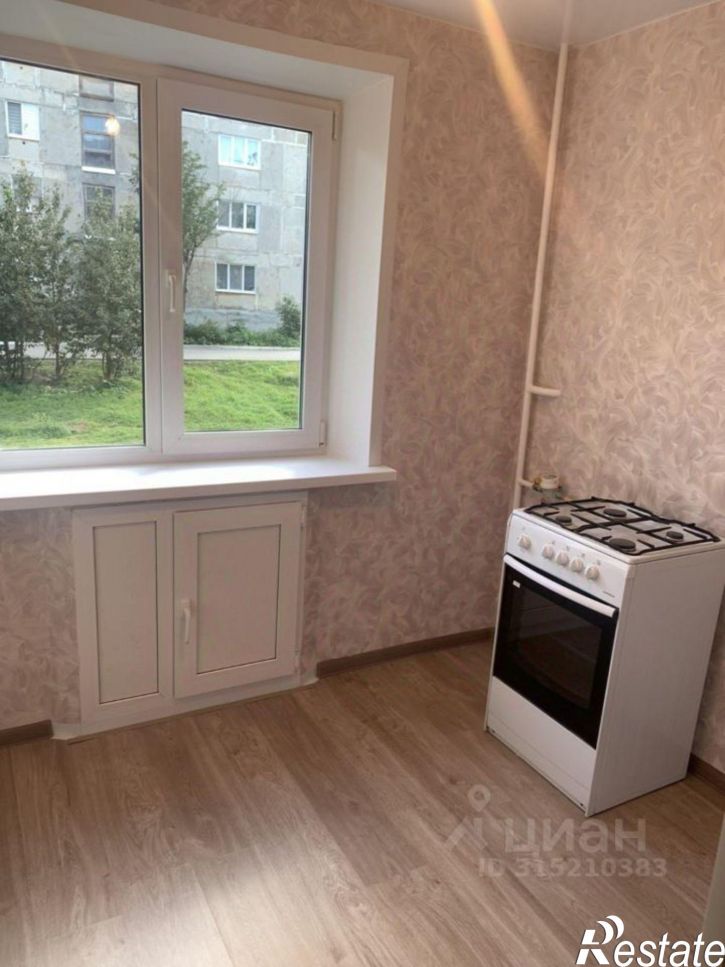 2-комн квартира улица Кирова, 4,  д. 4