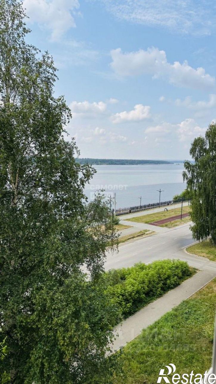 2-комн квартира улица 50 лет Октября, 3,  д. 3