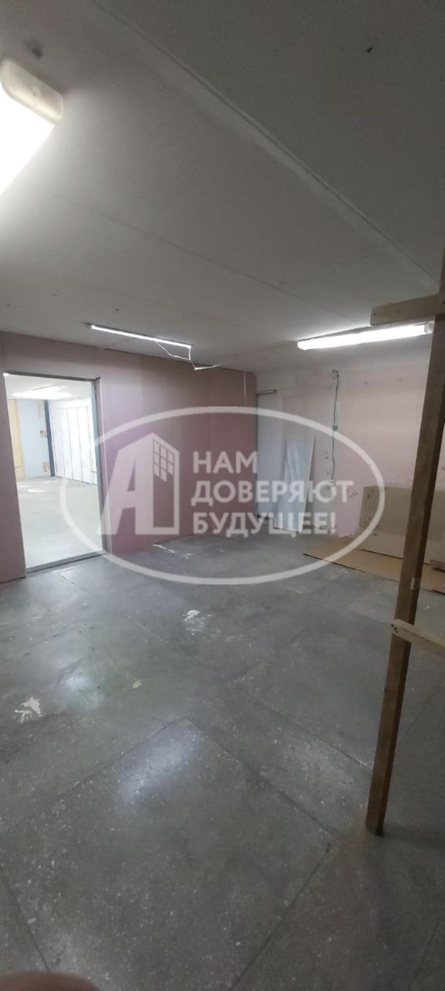 Купить торговое помещение за 7 000 000 рублей на улица 50 лет ВЛКСМ, 17