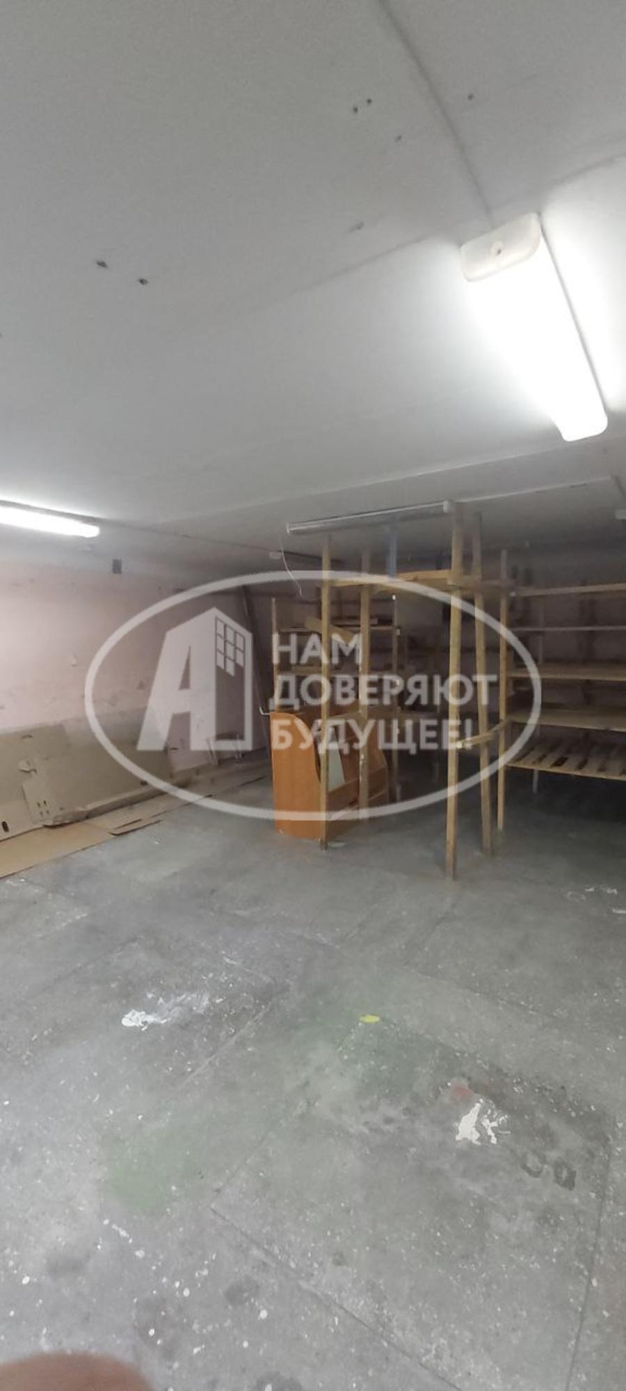 Купить торговое помещение за 7 000 000 рублей на улица 50 лет ВЛКСМ, 17