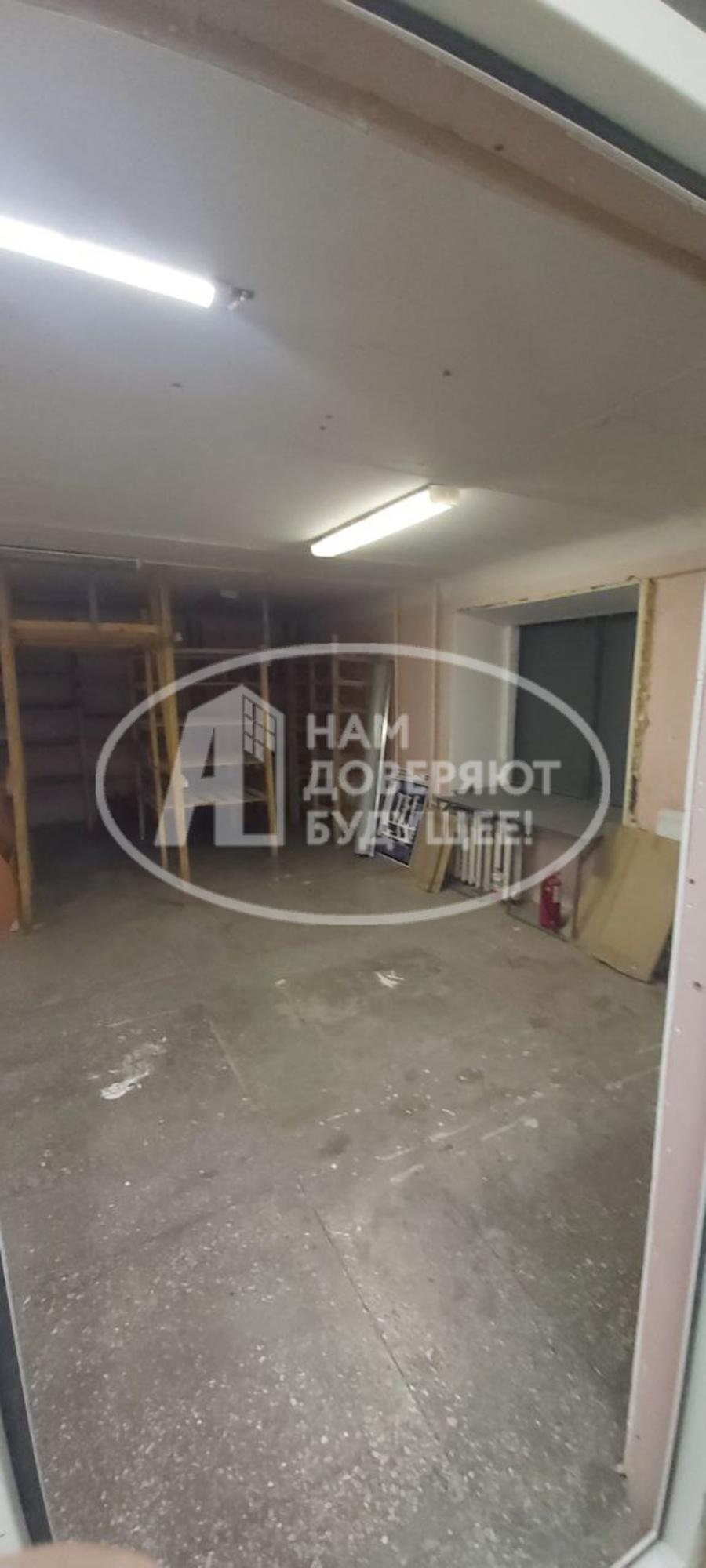 Купить торговое помещение за 7 000 000 рублей на улица 50 лет ВЛКСМ, 17