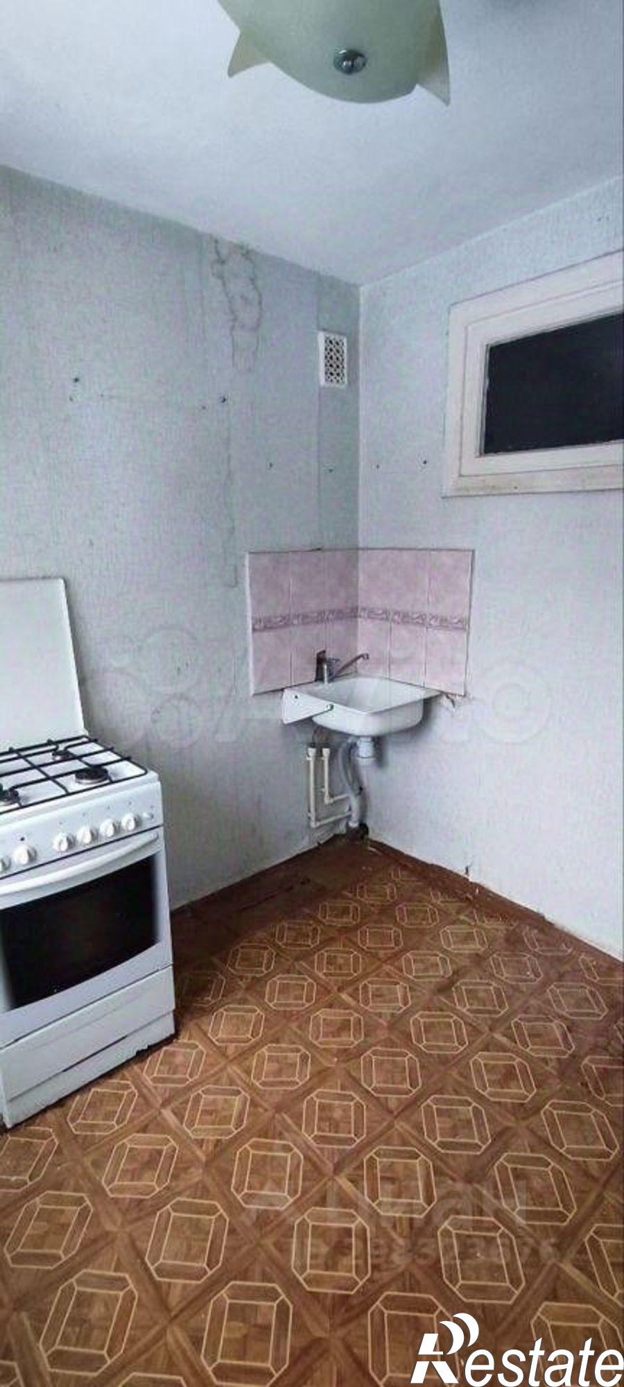 Купить квартиру за 2 180 000 рублей на Березники, Парижской коммуны, 7