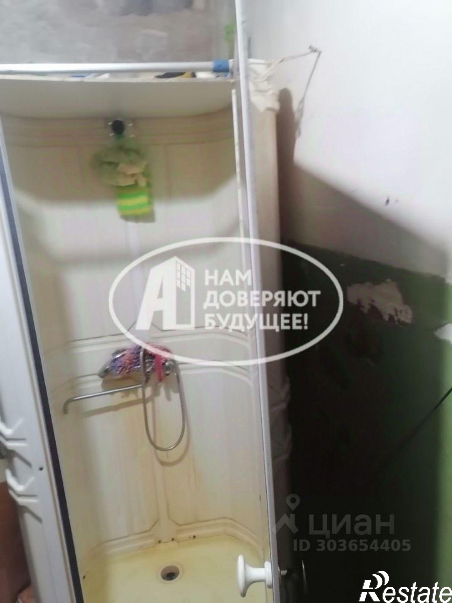 Купить комнату за 390 000 рублей на Приморский бульвар, 19