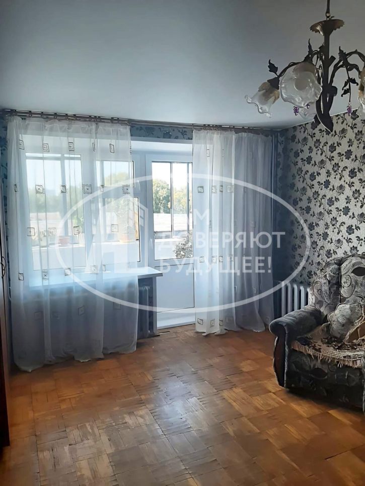 3-комн квартира улица Кабалевского, 10