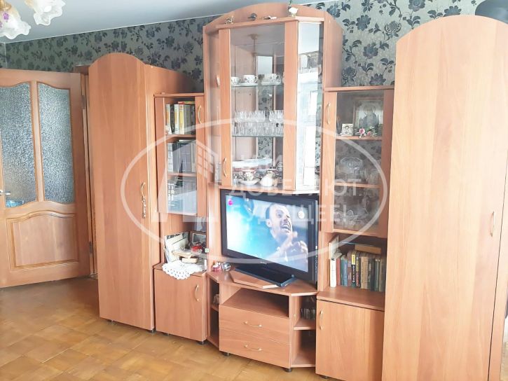 3-комн квартира улица Кабалевского, 10