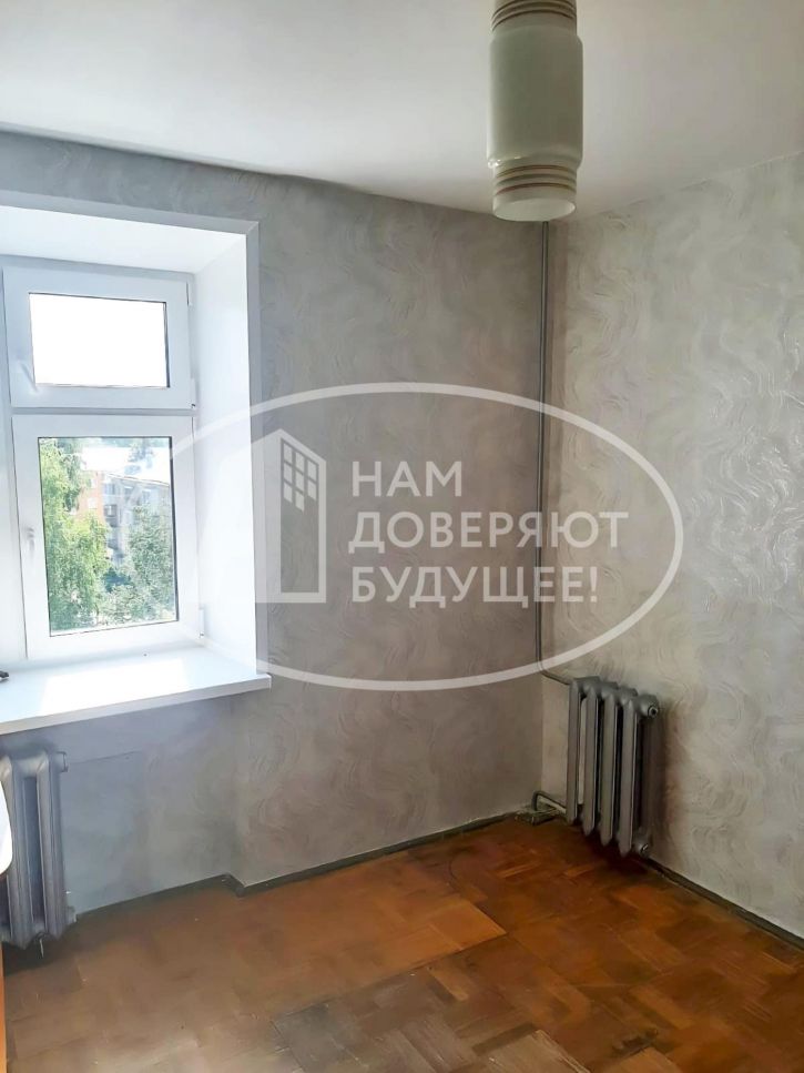 3-комн квартира улица Кабалевского, 10