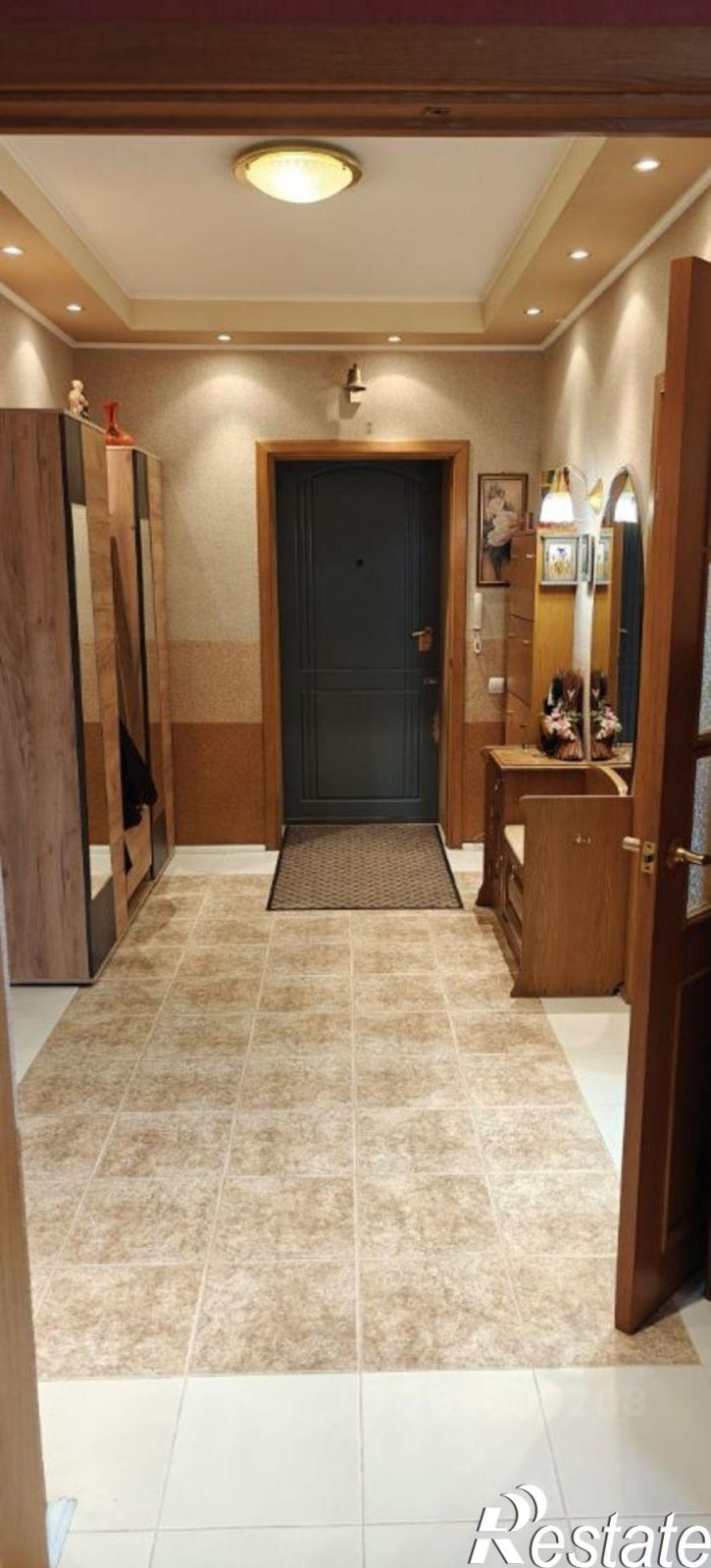 4-комн квартира Пермь, улица Малкова, 26