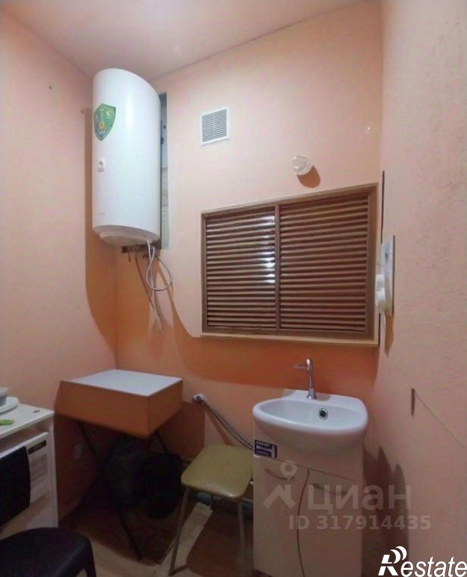 Купить помещение свободного назначения за 2 473 140 рублей на Коммунистическая улица, 11