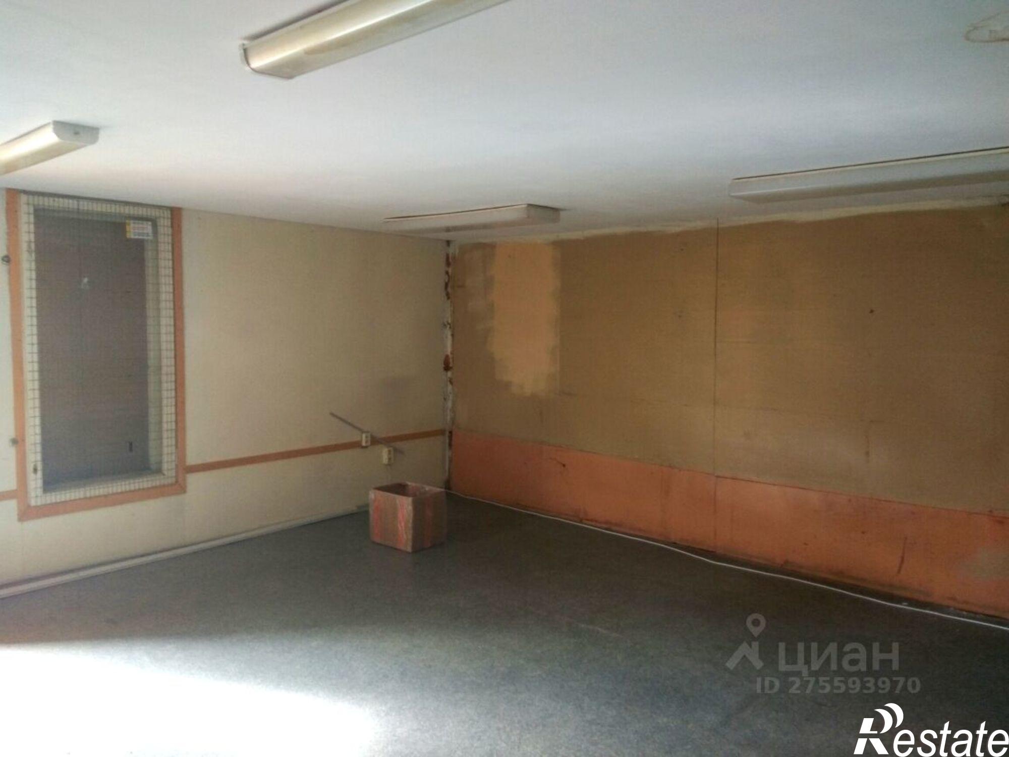 Купить торговое помещение за 883 564 рублей на ул Строителей, 28