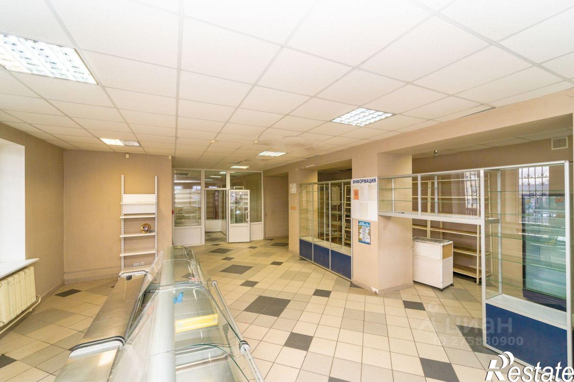 Купить торговое помещение за 24 970 900 рублей на ул Строителей, 28