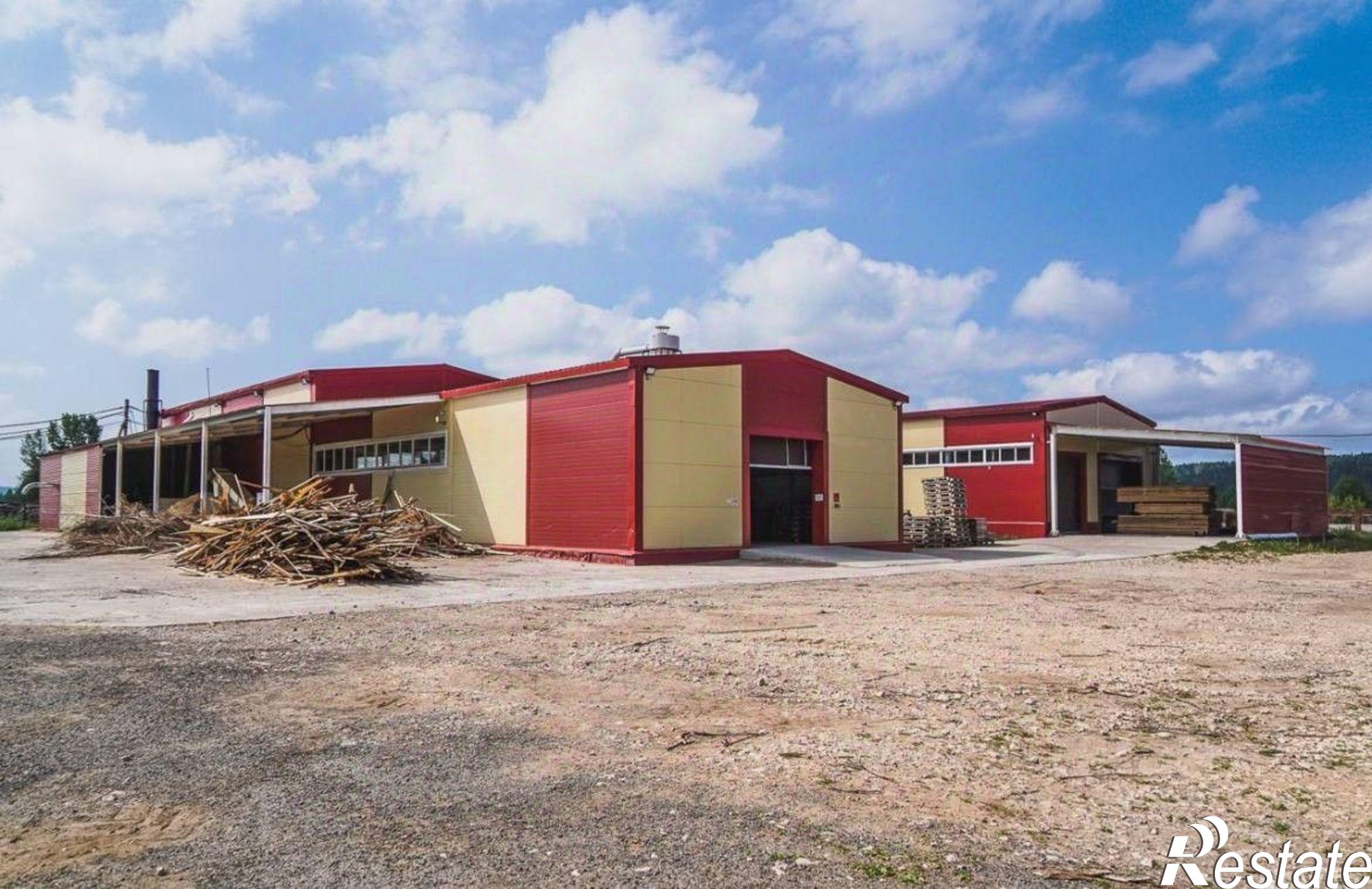 Купить производственную площадь за 100 002 000 рублей на ул Советская, 1м