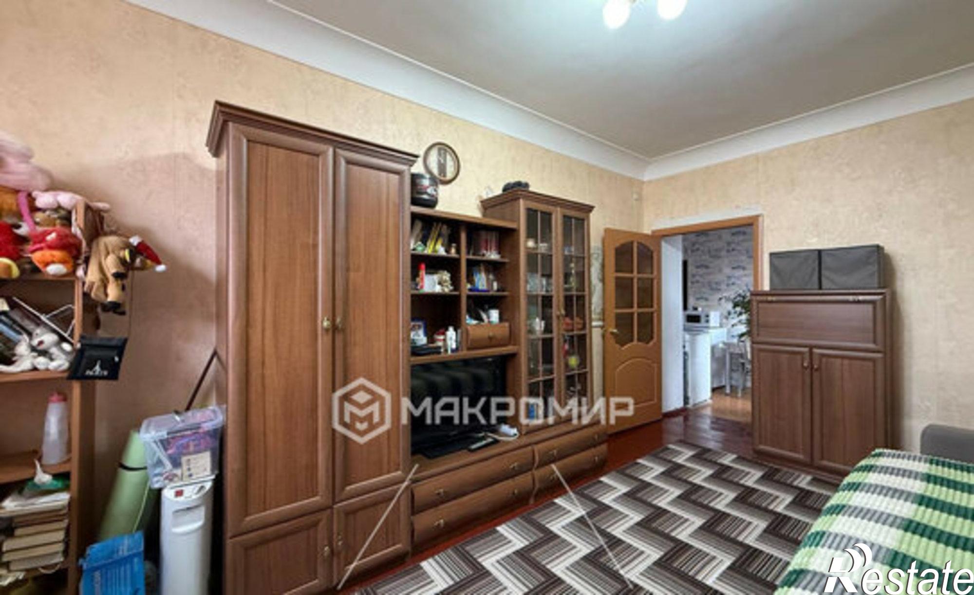 Купить квартиру за 2 800 000 рублей на Кунгур, улица Гоголя, 16