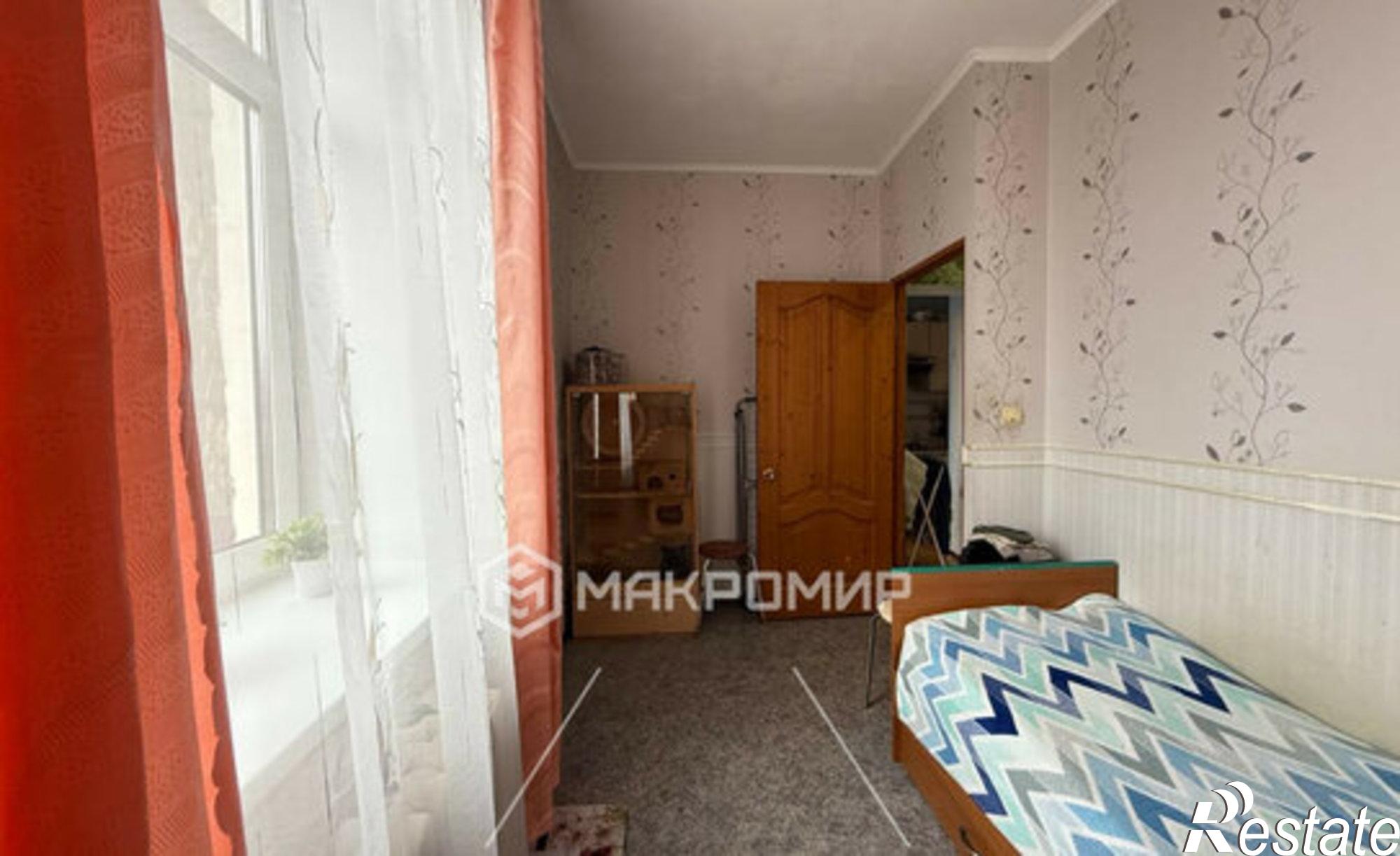 Купить квартиру за 2 800 000 рублей на Кунгур, улица Гоголя, 16