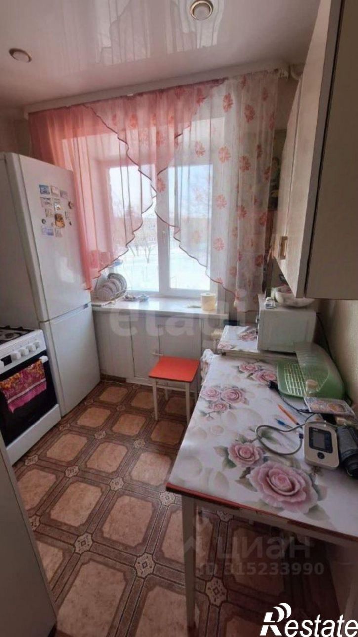 3-комн квартира ул Нефтяников, 4,  д. 4