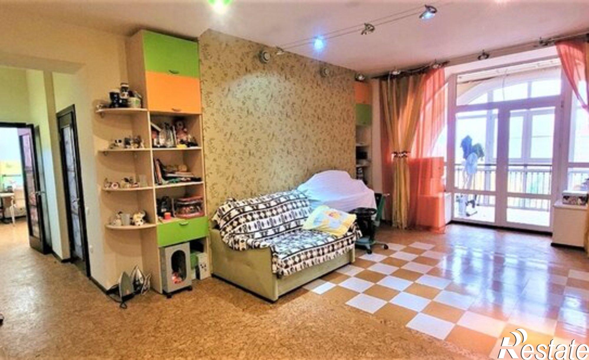 Купить квартиру за 20 000 000 рублей на улица Кабалевского, 28/1