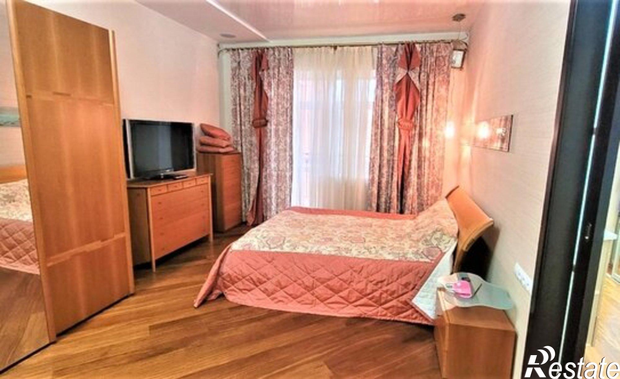 Купить квартиру за 20 000 000 рублей на улица Кабалевского, 28/1