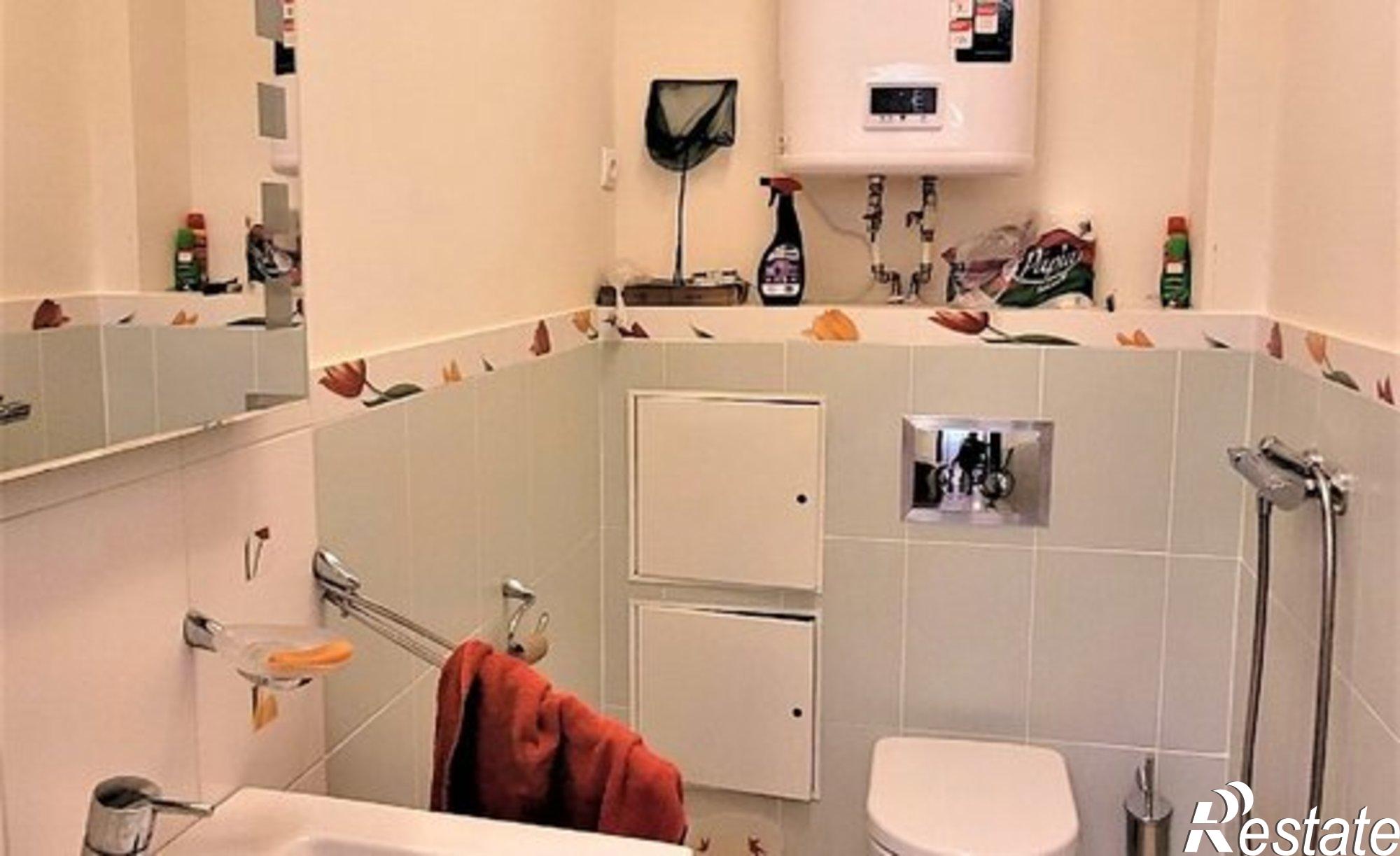 Купить квартиру за 20 000 000 рублей на улица Кабалевского, 28/1